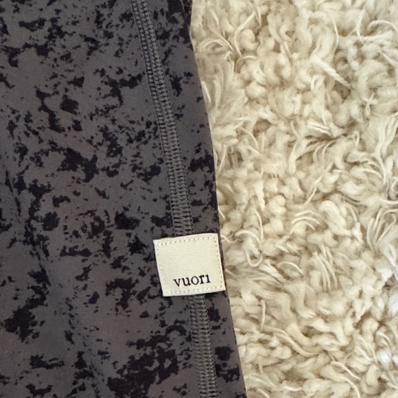 Vuori Daily Leggings - Picture 3 of 7